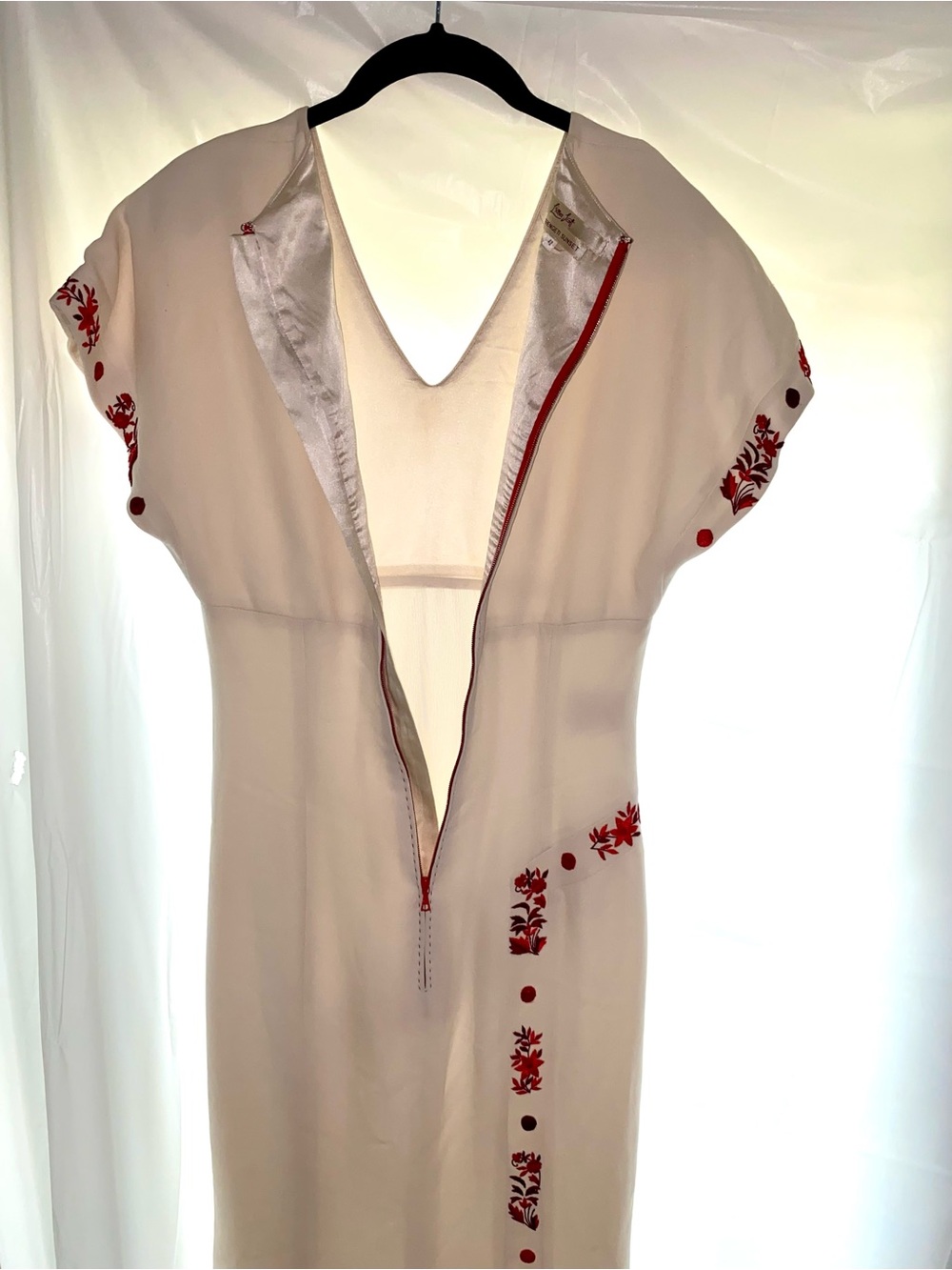 L'Wren Scott Serengeti Sunset Cream V-Neck Satin-Lined Dress - Picture 5 of 16